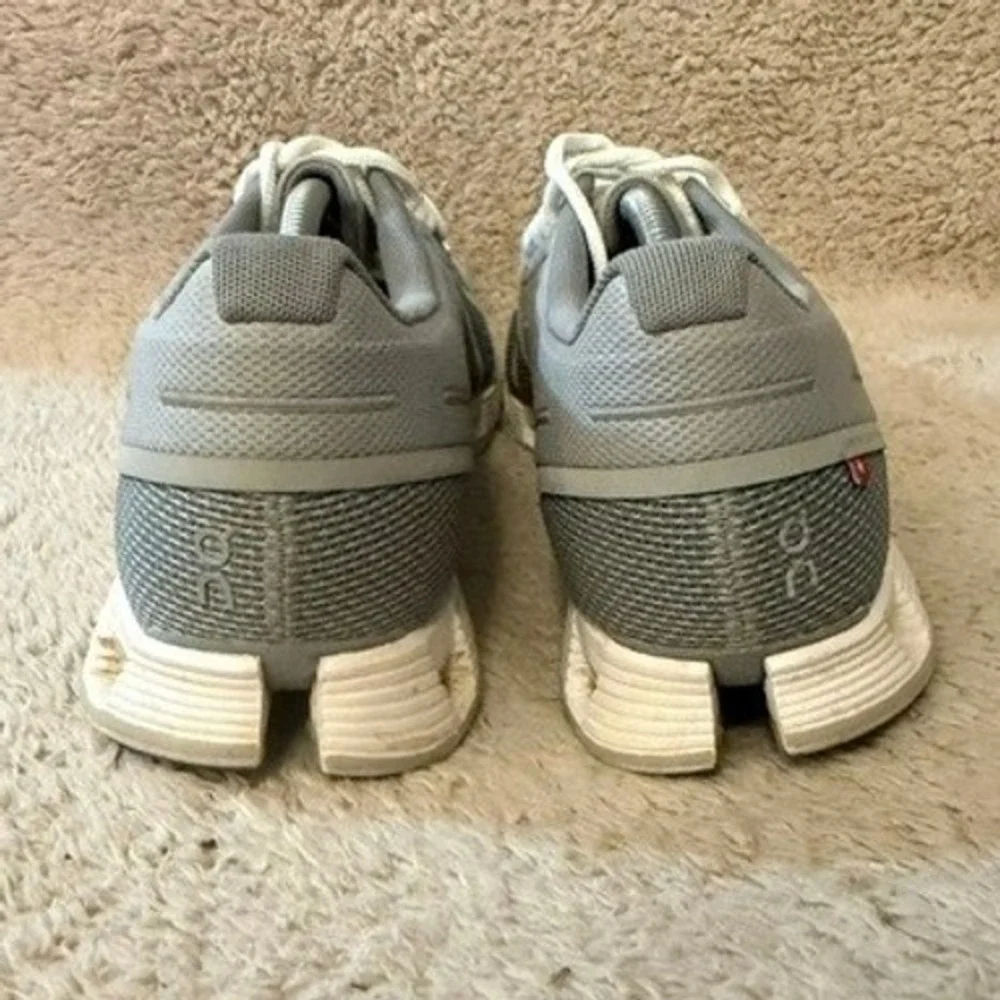 On Cloud Running Shoes Sneakers Mens 11.5 Gray Lightweight Athletic Trainers